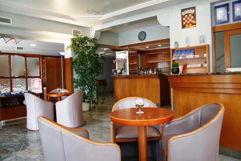 Hotel Villa Marija Tučepi Exterior foto