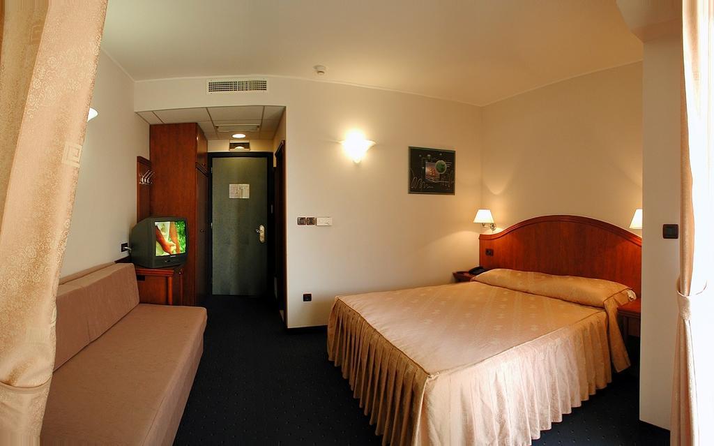 Hotel Villa Marija Tučepi Exterior foto